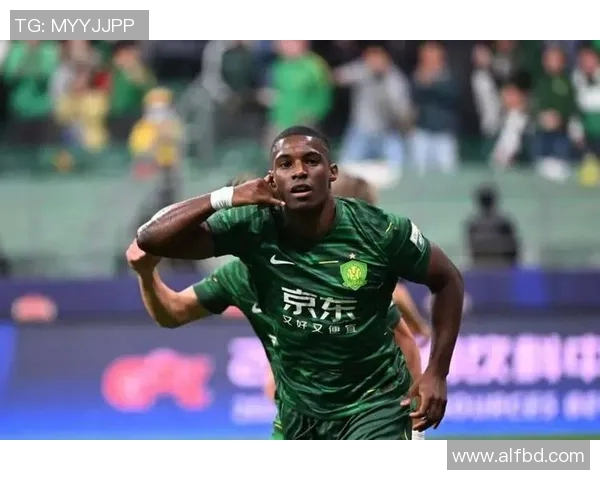 北京中赫国安迎战成都队全力争胜展现球队实力与斗志