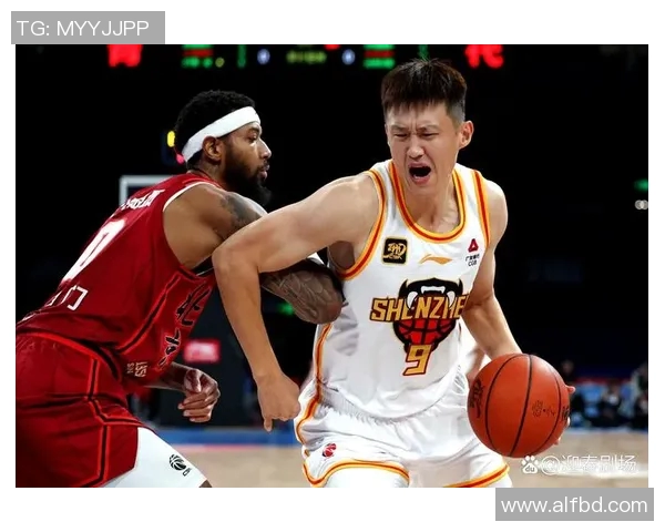 周鹏：从篮球场上的拼搏者到人生舞台的励志榜样