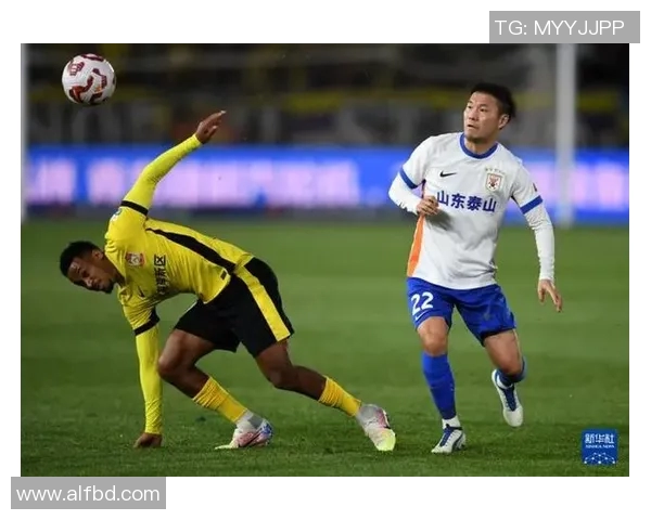 国安与鲁能2019年对决回顾：激情碰撞与战术较量的经典之战