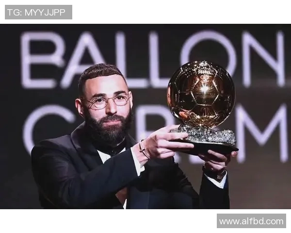 本泽马在足球历史上的传奇地位与影响力探讨