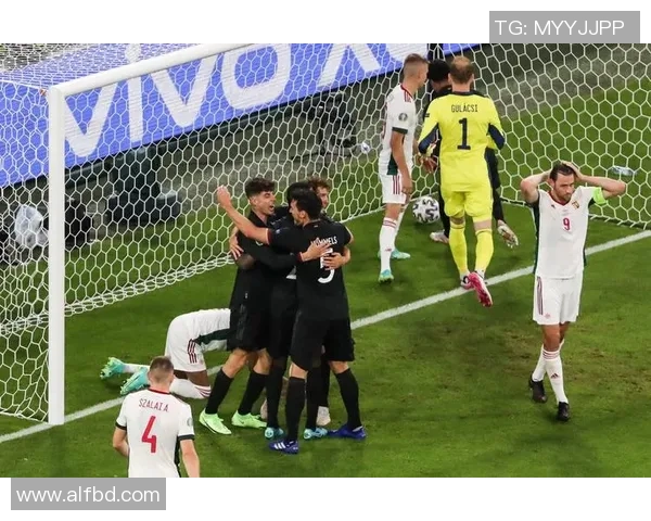 波兰与德国足球赛精彩对决结果揭晓引发热议 波兰与德国足球赛精彩对决结果揭晓引发热议