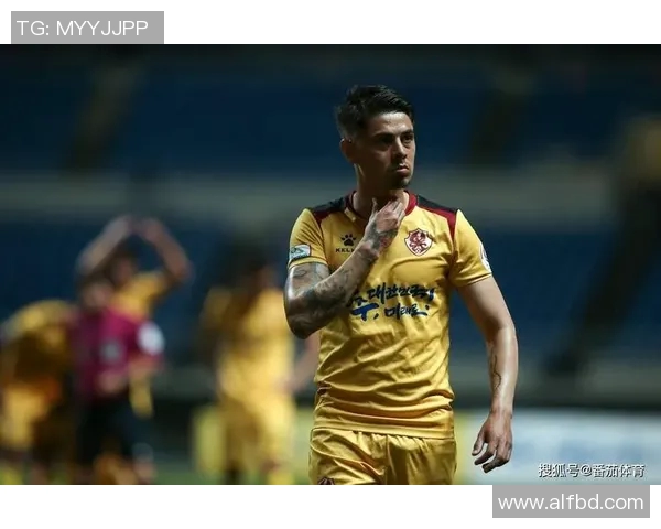 沙萨基迎战里昂期待精彩对决双方球员状态火热斗志昂扬 沙萨基迎战里昂期待精彩对决双方球员状态火热斗志昂扬