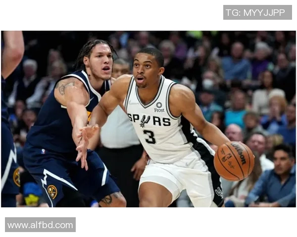 2015年NBA总决赛骑士与马刺的巅峰对决回顾与精彩瞬间解析