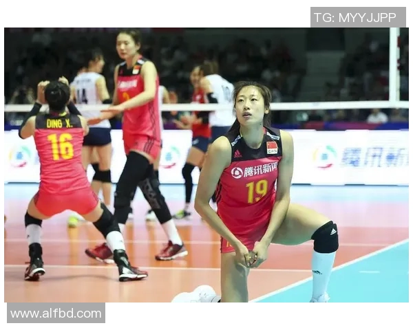 八一女排与北京女排2017年巅峰对决回顾赛场精彩瞬间与球员表现分析