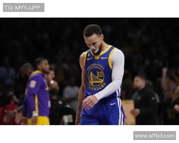 勇士王朝面临崩溃克莱与追梦或将双双出走寻求新挑战